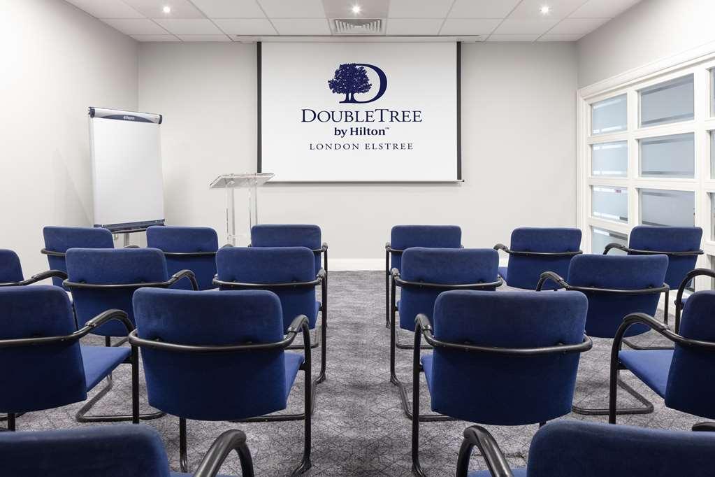 Hotel Doubletree By Hilton London Elstree à Borehamwood Facilités photo