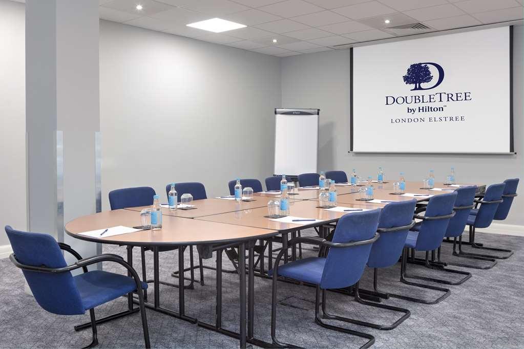 Hotel Doubletree By Hilton London Elstree à Borehamwood Facilités photo