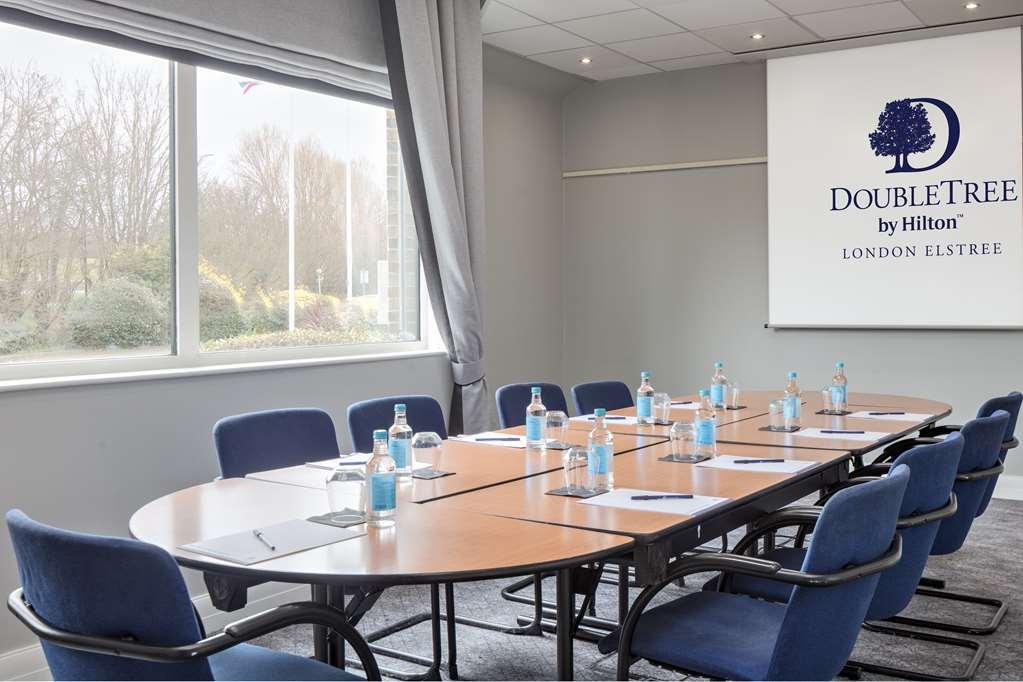 Hotel Doubletree By Hilton London Elstree à Borehamwood Facilités photo