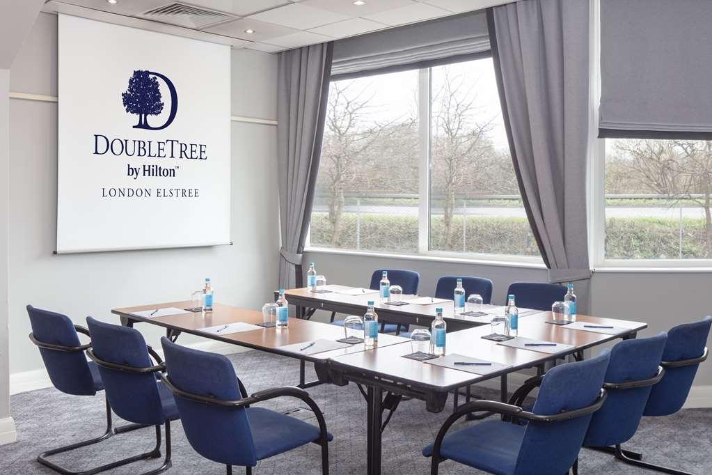 Hotel Doubletree By Hilton London Elstree à Borehamwood Facilités photo