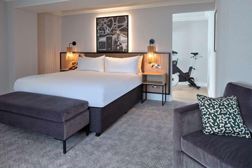 Hotel Doubletree By Hilton London Elstree à Borehamwood Chambre photo