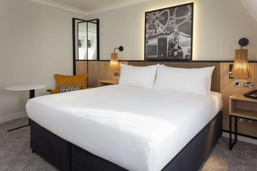Hotel Doubletree By Hilton London Elstree à Borehamwood Chambre photo
