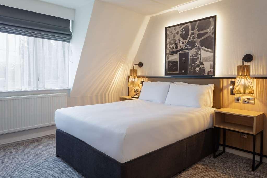 Hotel Doubletree By Hilton London Elstree à Borehamwood Chambre photo